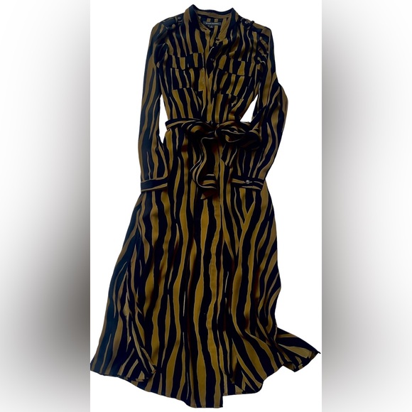 Banana Republic Button Down Utility Dress Shirt size 4 - Picture 3 of 12